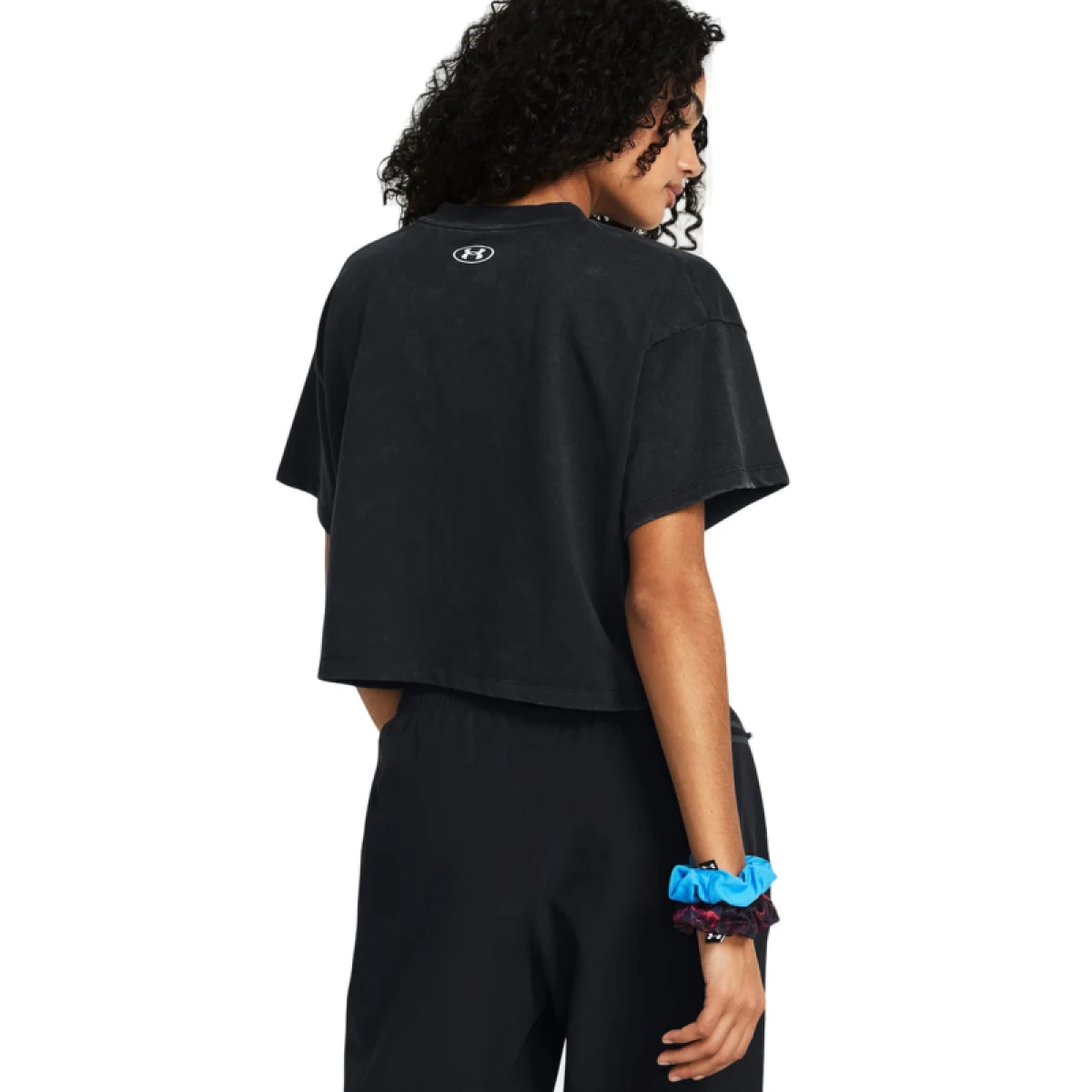 Dámske tričko s krátkym rukávom UNDER ARMOUR UA HW Dusk to Dawn Crop SS-BLK · záber 5