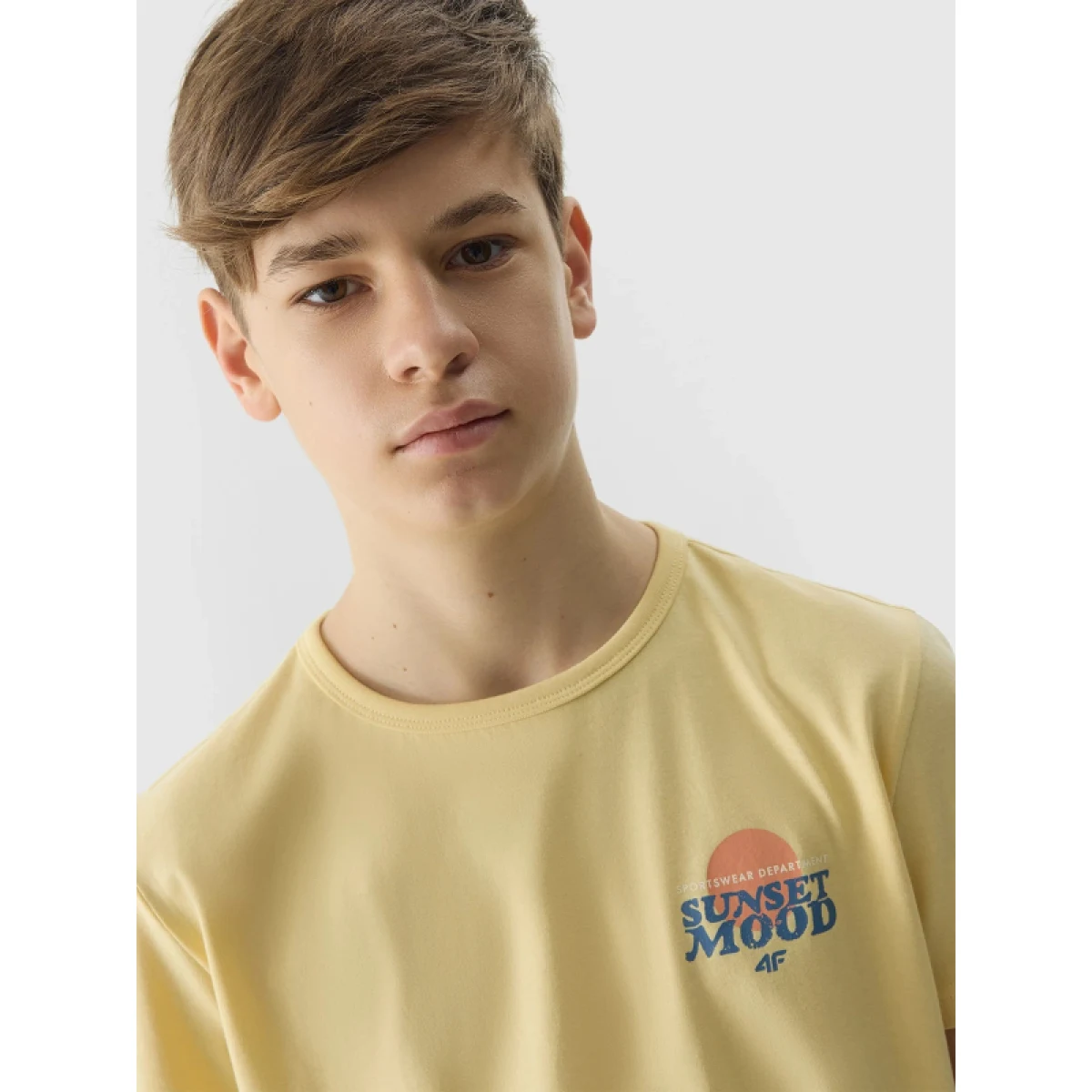 Chlapčenské tričko s krátkym rukávom 4F JUNIOR TSHIRT-4FJWSS24TTSHM1136-73S-LIGHT LEMON · záber 4