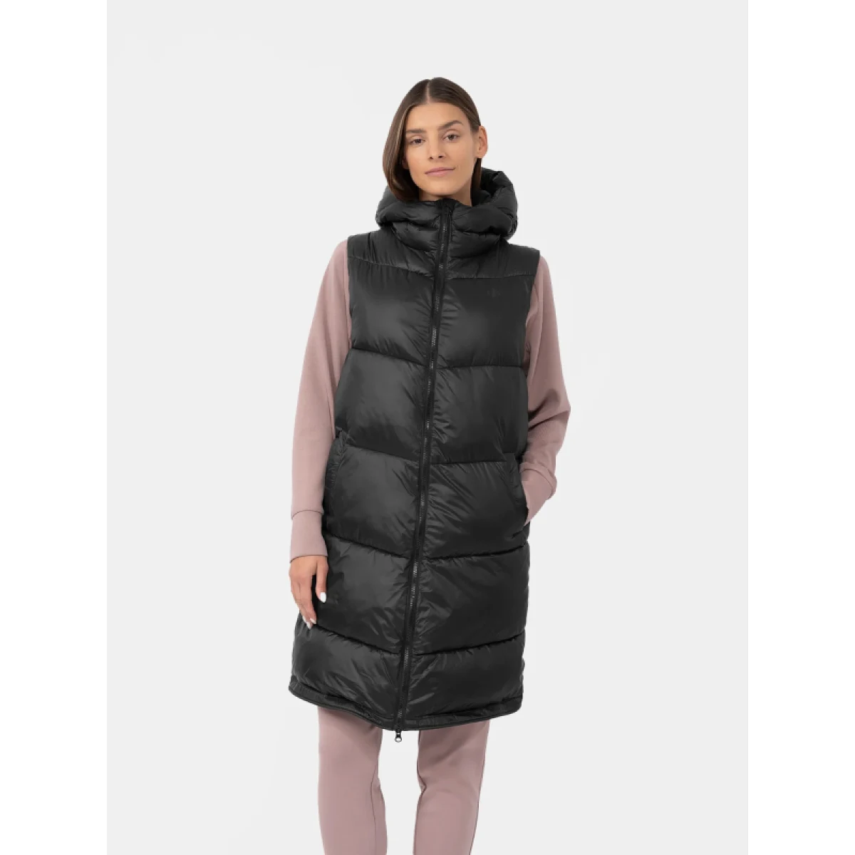 Dámska vesta 4F VEST-AW23TVESF074-20S-DEEP BLACK · záber 2