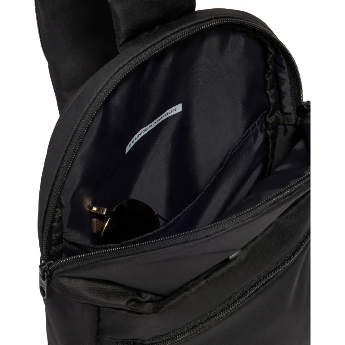 Dámsky batoh UNDER ARMOUR UA Studio City Sling-BLK · záber 2