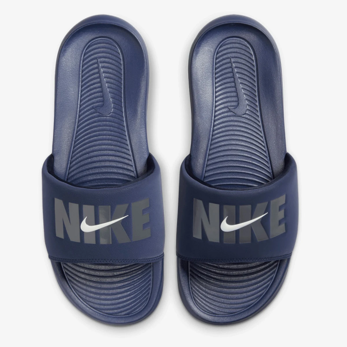 Pánske šlapky (plážová obuv) NIKE Victori One SE M obsidian dark grey summit white · záber 4