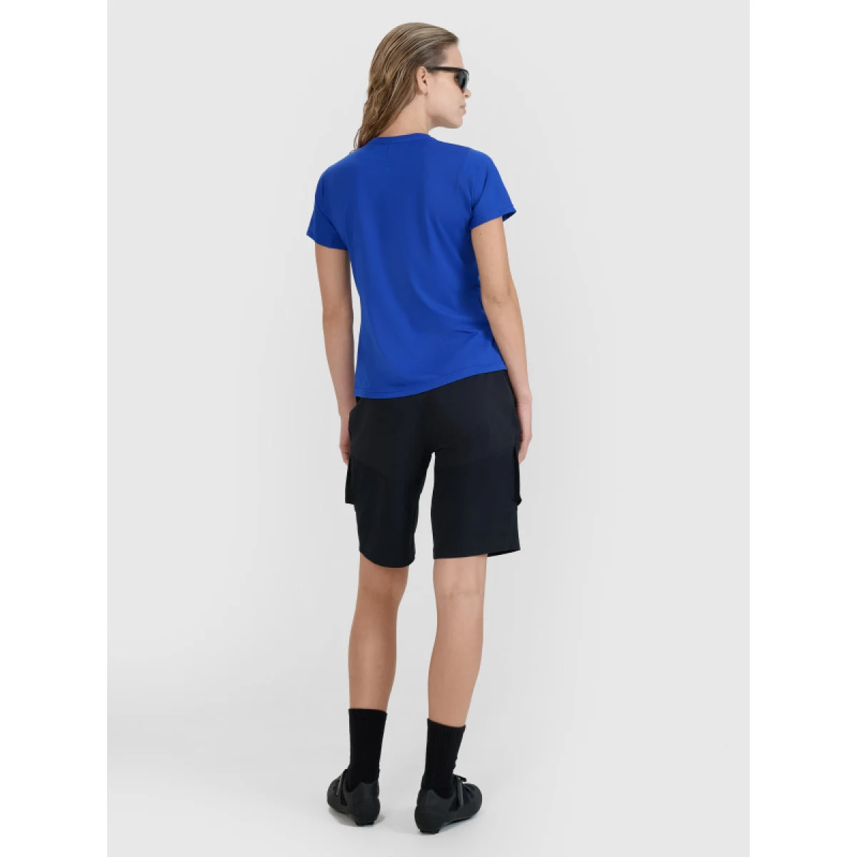 Dámske cyklistické nohavice 4F SHORTS FNK-WSS25TFSHF0890-20S-DEEP BLACK · záber 4