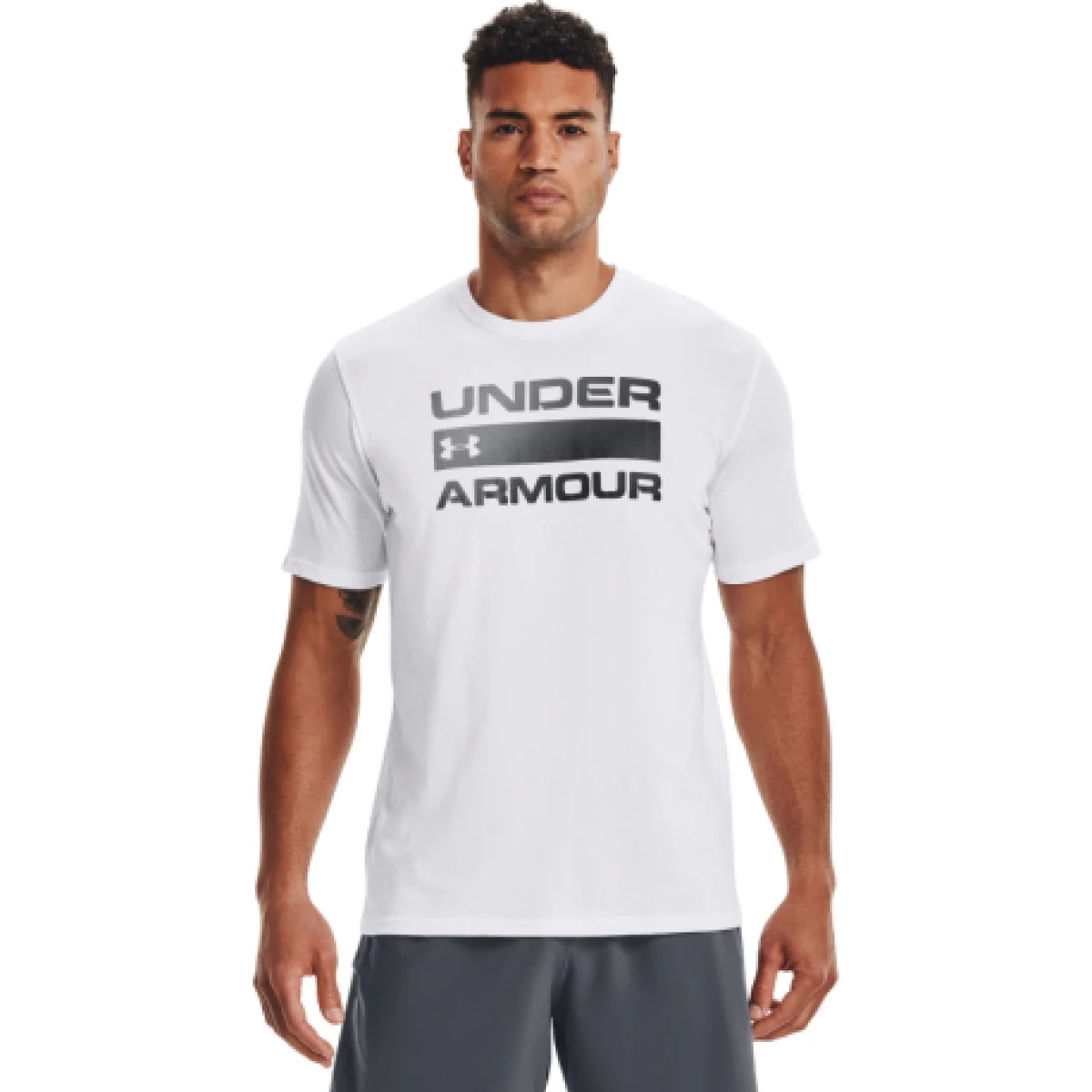 Pánske tričko s krátkym rukávom UNDER ARMOUR UA TEAM ISSUE WORDMARK SS-WHT · záber 1