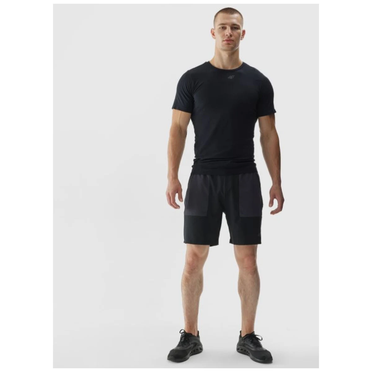 Pánske tréningové kraťasy 4F SHORTS FNK-WAW24TFSHM661-22S-ANTHRACITE · záber 4