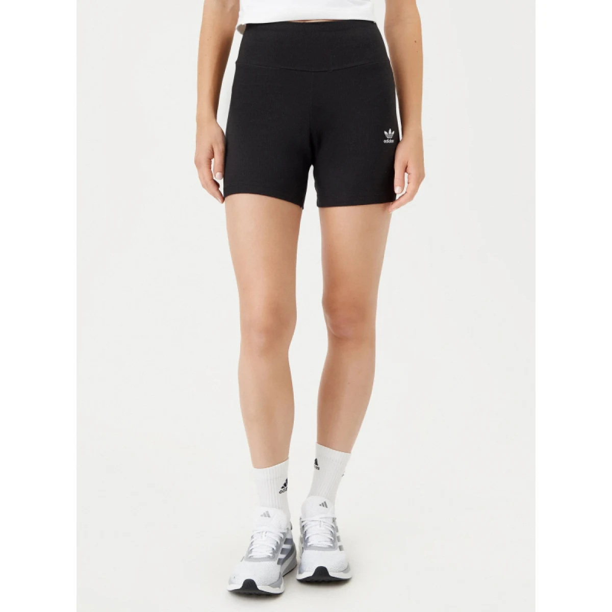 Dámske kraťasy ADIDAS ORIGINALS ESS RIB SHORTS-BLACK · záber 2