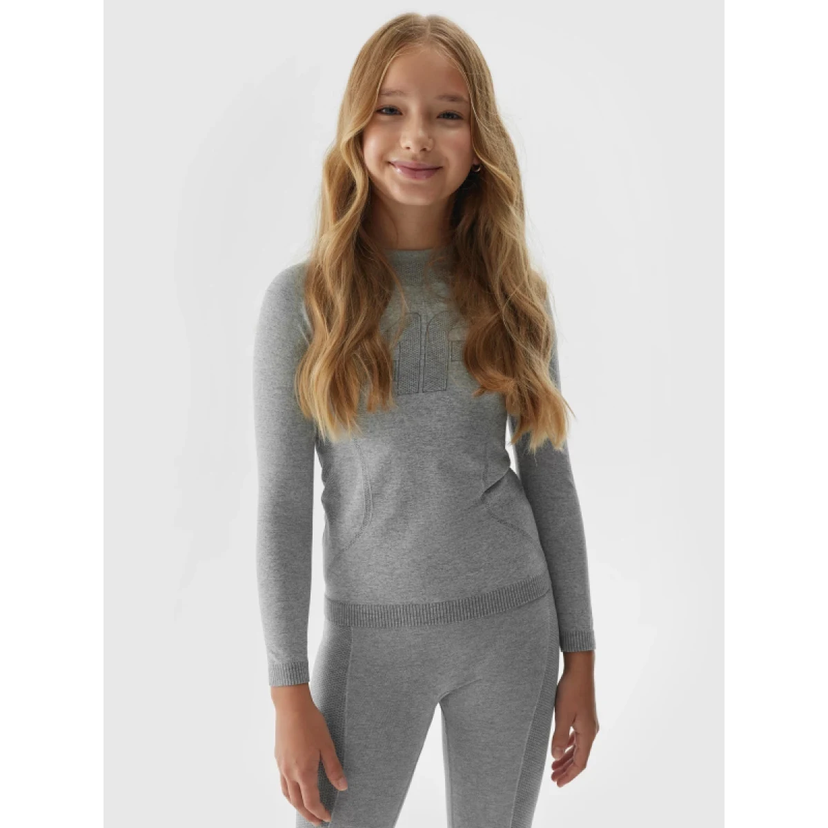 Dievčenské termoprádlo vrchný a spodný diel 4F JUNIOR SEAMLESS UNDERWEAR-JAW23USEAF110-27M-COLD LIGHT GREY MELANGE · záber 3