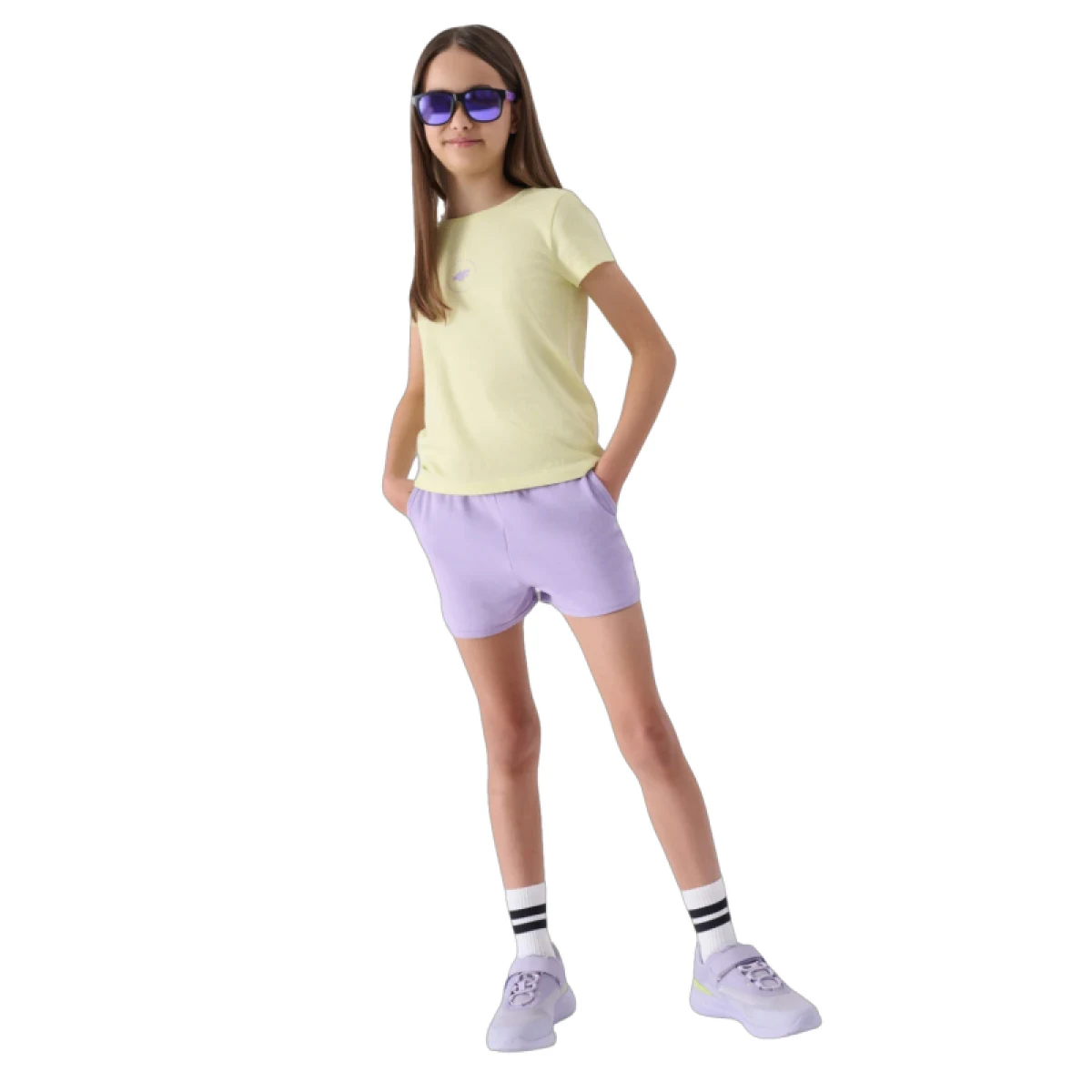 Dievčenské teplákové kraťasy 4F JUNIOR SHORTS CAS-4FJWSS24TSHOF280-52S-LIGHT VIOLET · záber 4