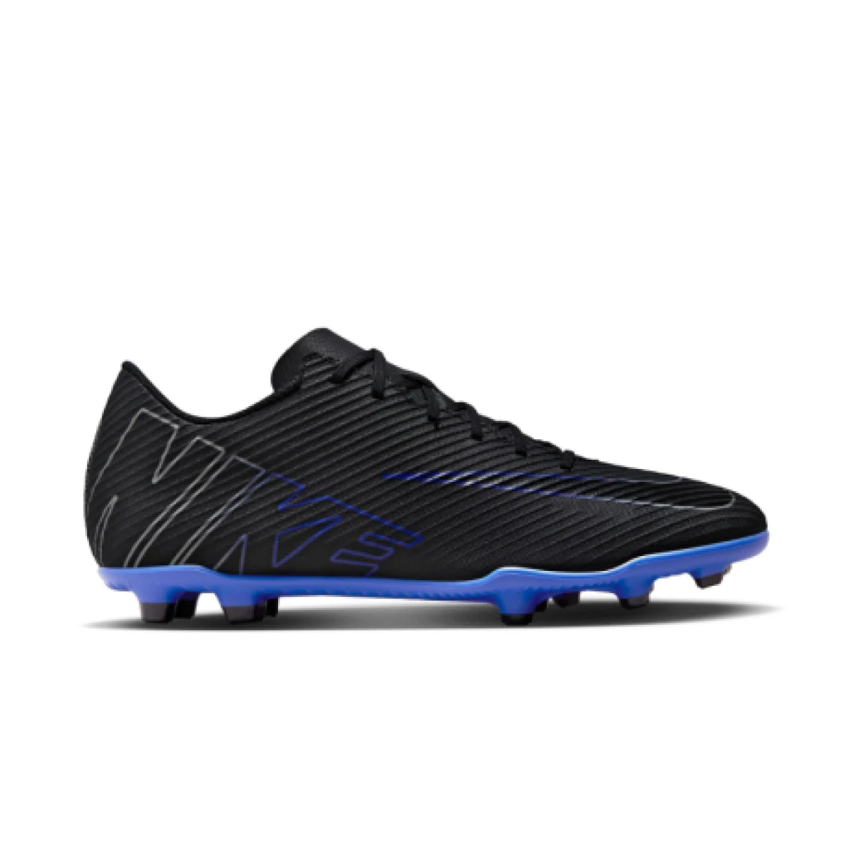 Chlapčenské futbalové kopačky outdoorové NIKE Mercurial Vapor 15-24 Club Jr FG black hyper royal chrome · záber 1