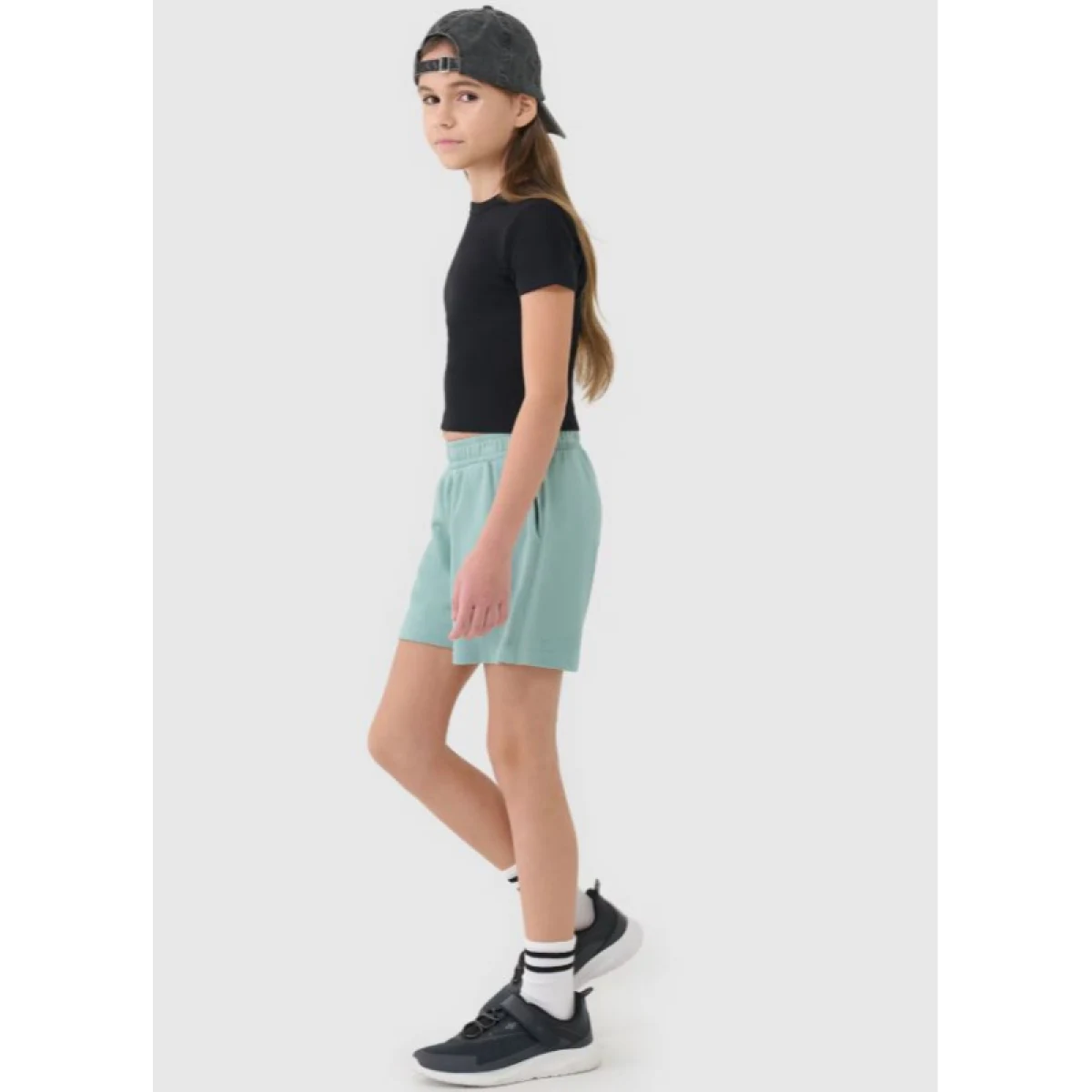 Dievčenské teplákové kraťasy 4F JUNIOR SHORTS CAS F470-47S-MINT · záber 3