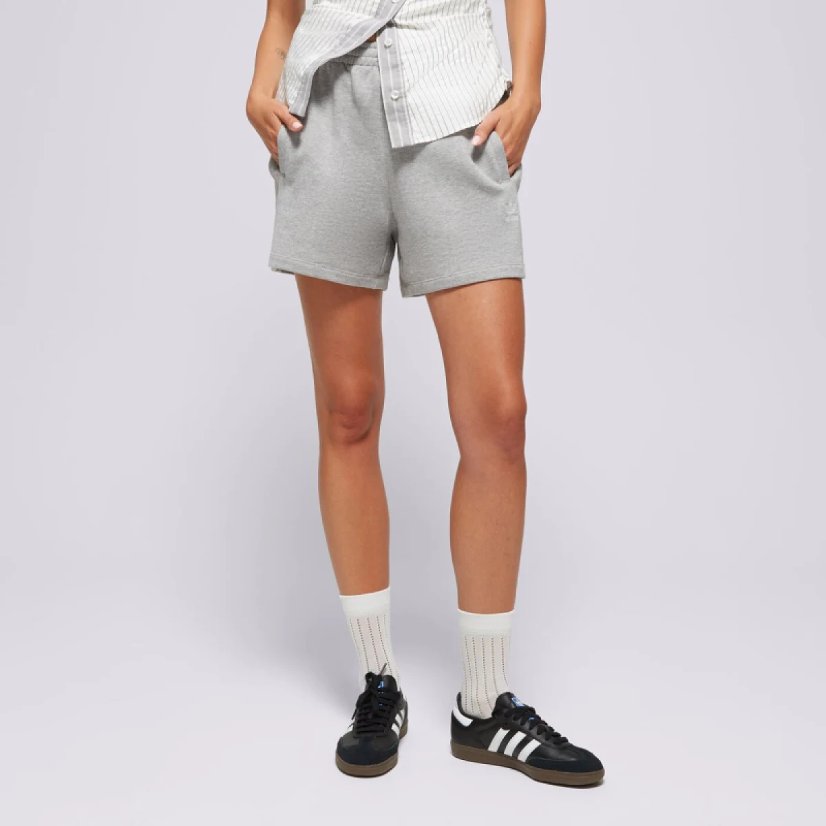 Dámske kraťasy ADIDAS ORIGINALS ESS SHORTS-MGREYH · záber 2