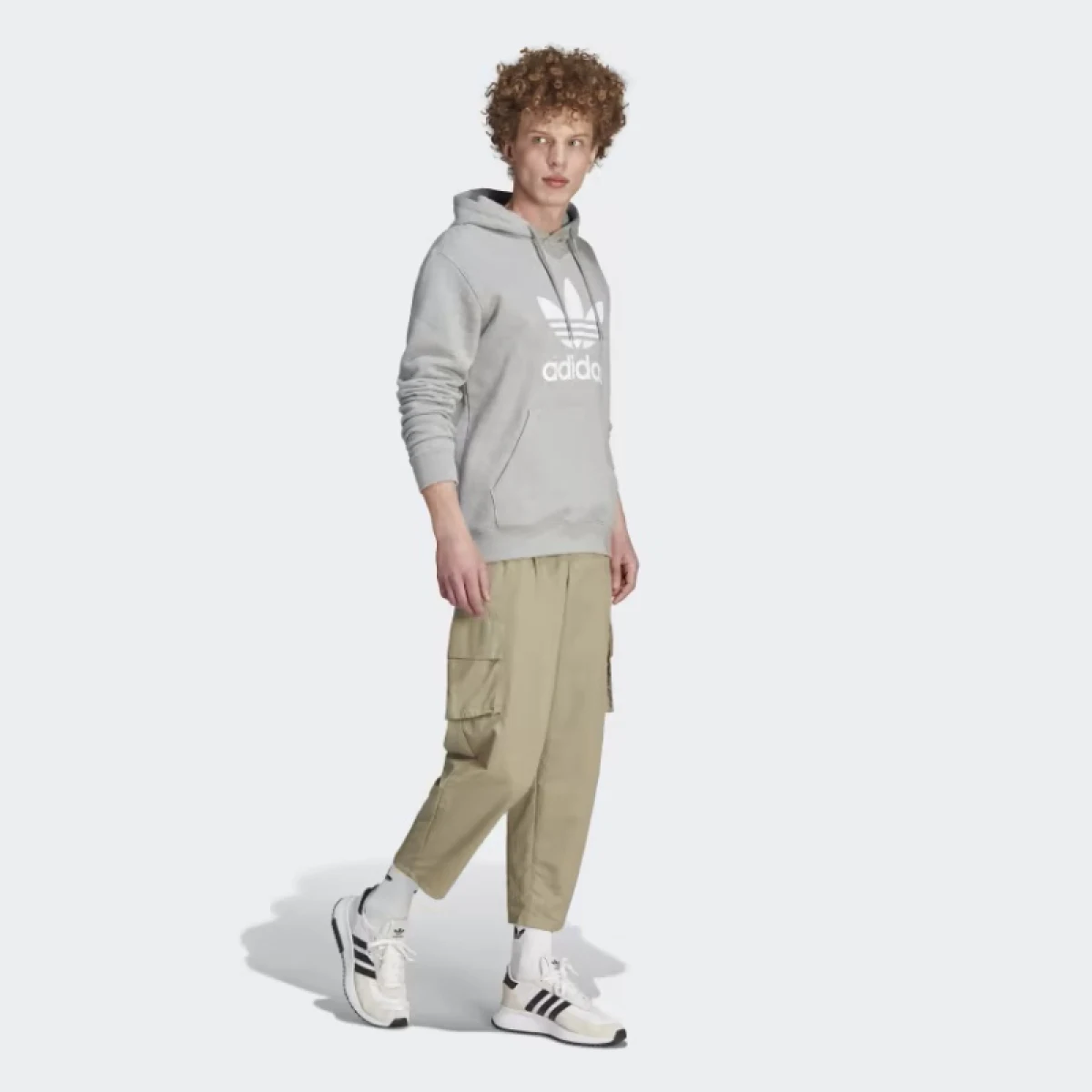 Pánska mikina s kapucňou ADIDAS ORIGINALS TREFOIL HOODY-IM4490-medium grey heather · záber 4