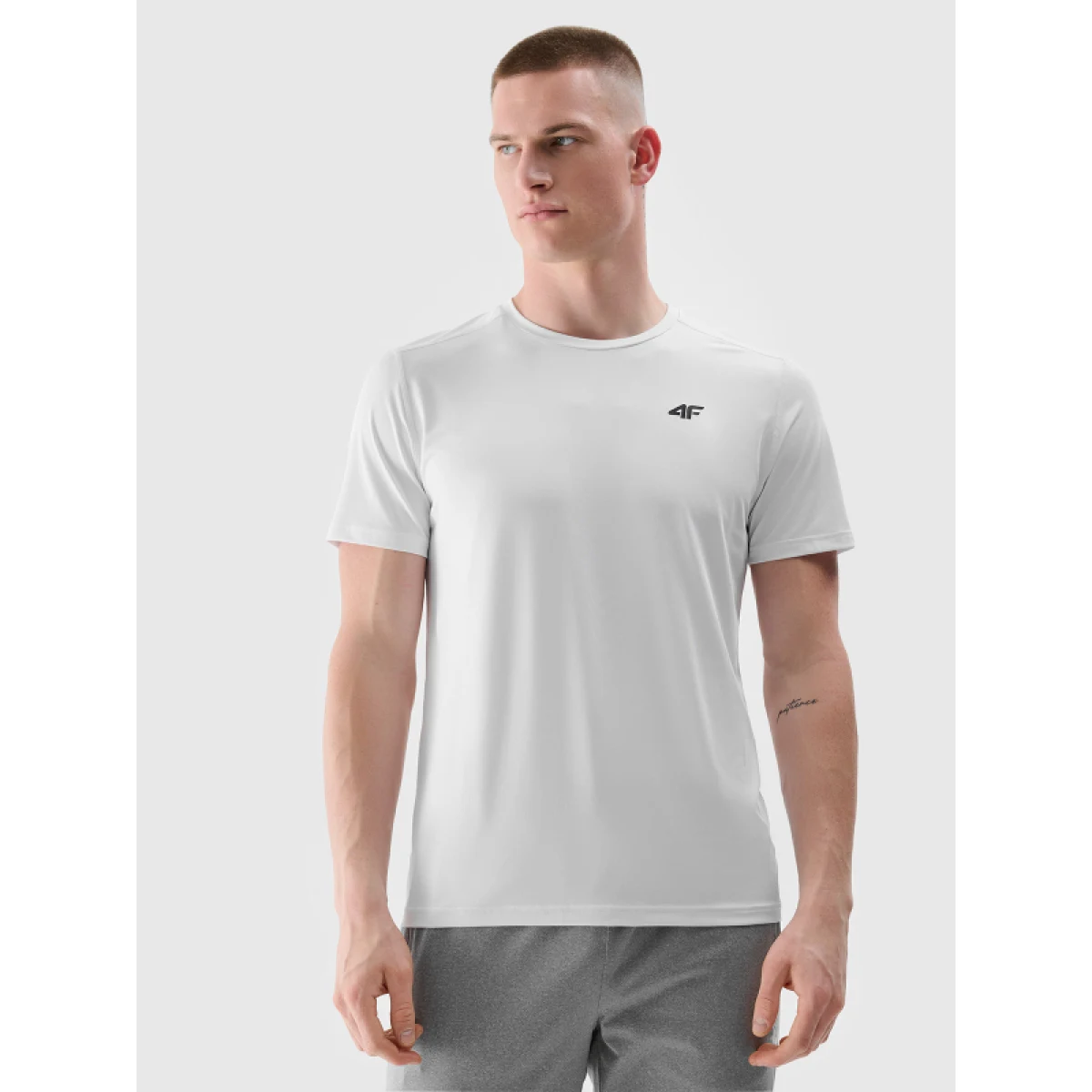 Pánske tréningové tričko s krátkym rukávom 4F TSHIRT FNK M1343-10S-WHITE · záber 2