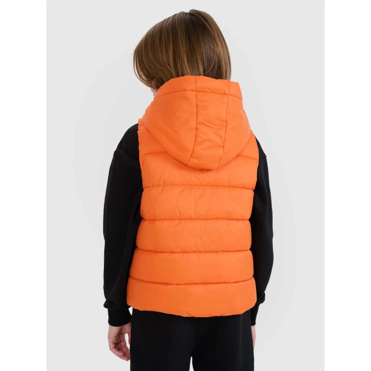 Chlapčenská vesta s kapucňou 4F JUNIOR VEST JACKET-JWSS25TVJAM169-70S-ORANGE · záber 4