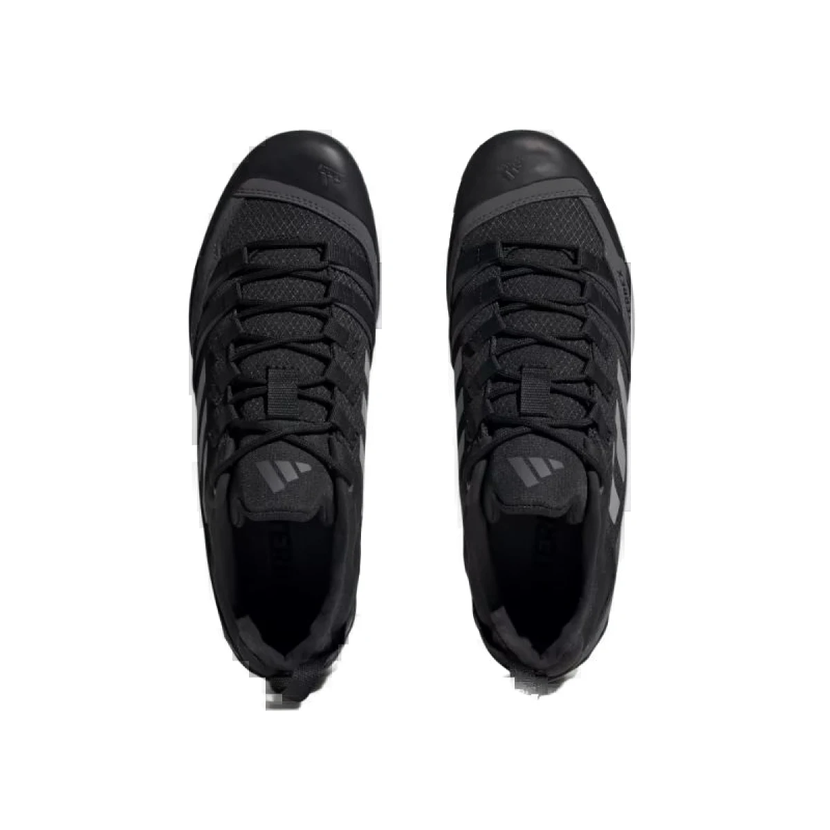 Pánska nízka turistická obuv ADIDAS Terrex Swift Solo 2.0 core black grey three grey six · záber 3