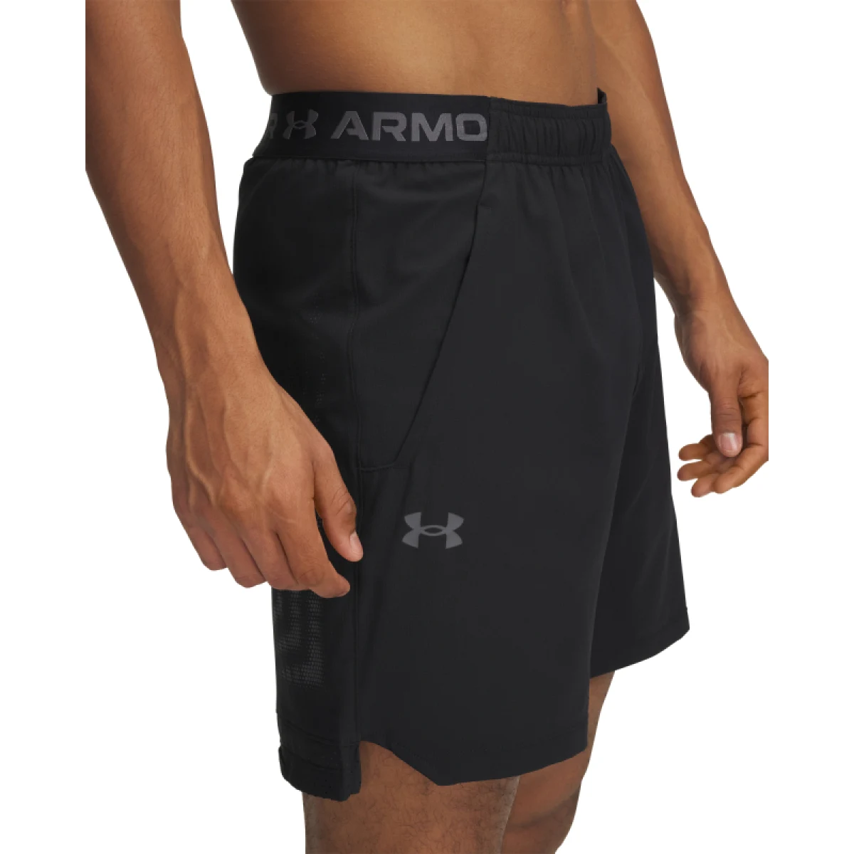 Pánske tréningové kraťasy UNDER ARMOUR Vanish Woven 6in Graphic Sts-BLK · záber 2