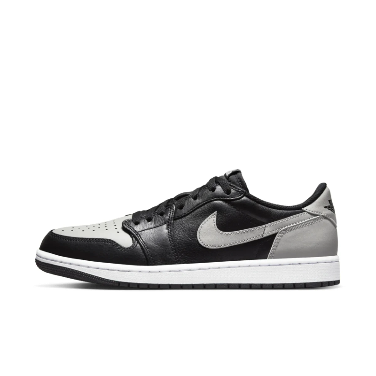 Pánska vychádzková obuv NIKE Air Jordan 1 Low OG Shadow black medium grey white · záber 3