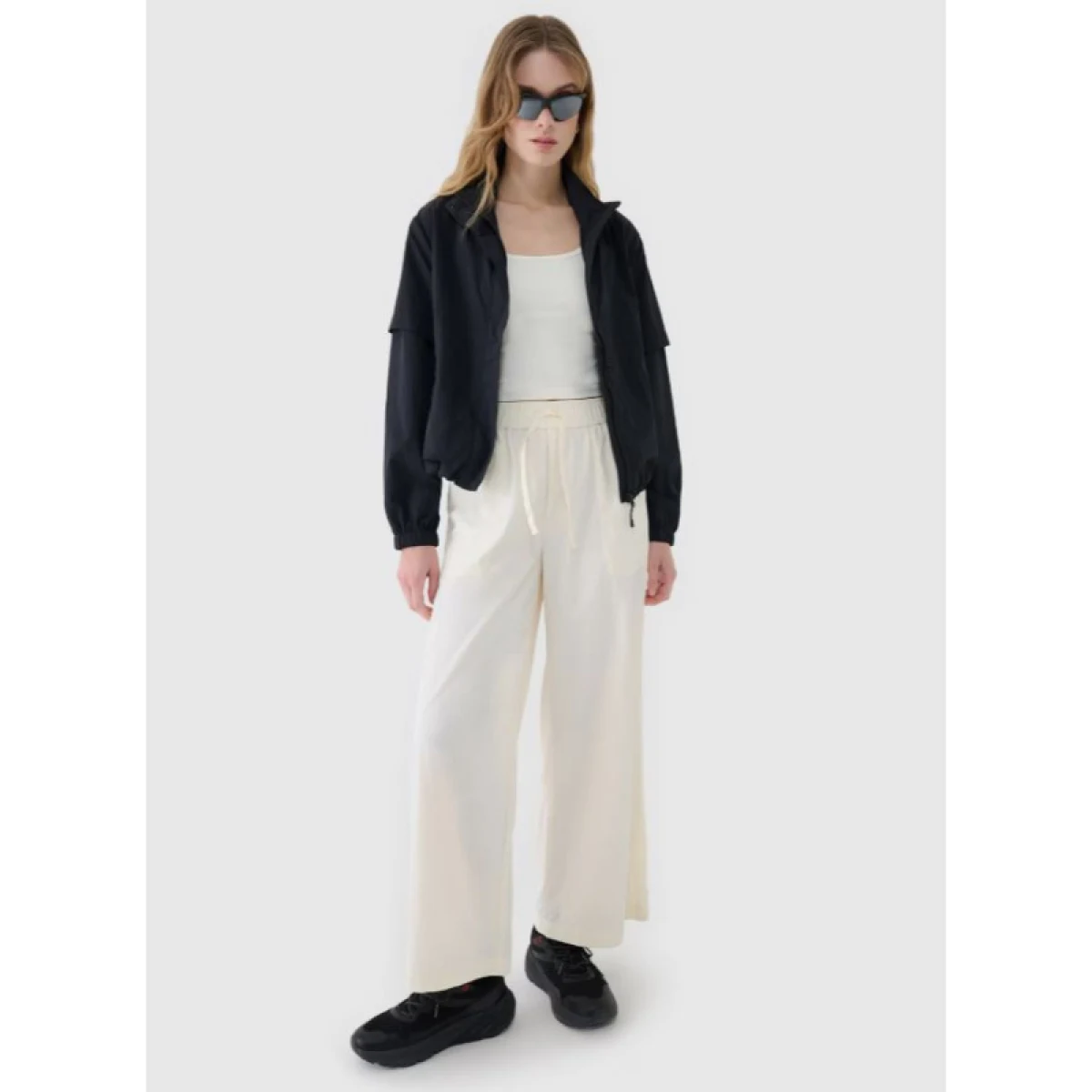 Dámska bunda 4F JACKET-WSS25TJACF190-20S-DEEP BLACK · záber 5