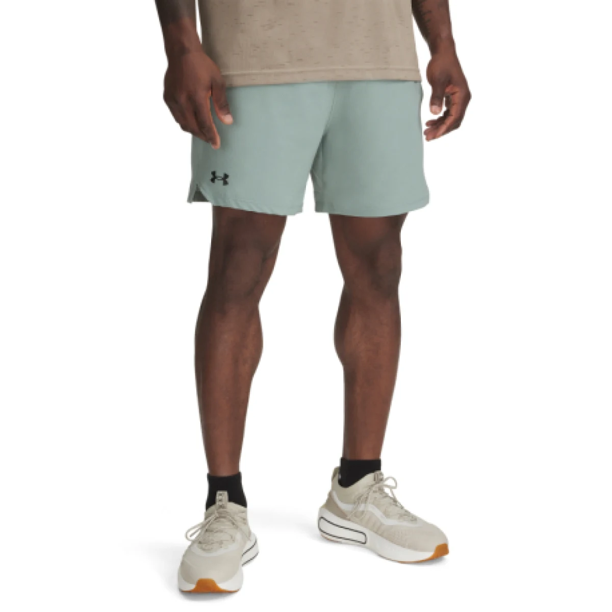 Pánske tréningové kraťasy UNDER ARMOUR UA Vanish Woven 6in Shorts-GRN · záber 1