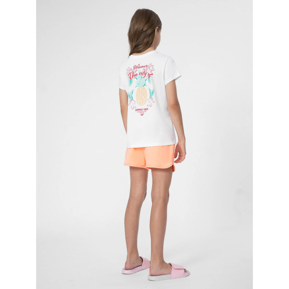 Dievčenské teplákové kraťasy 4F JUNIOR SHORTS CAS F099-64N-SALMON CORAL NEON · záber 4