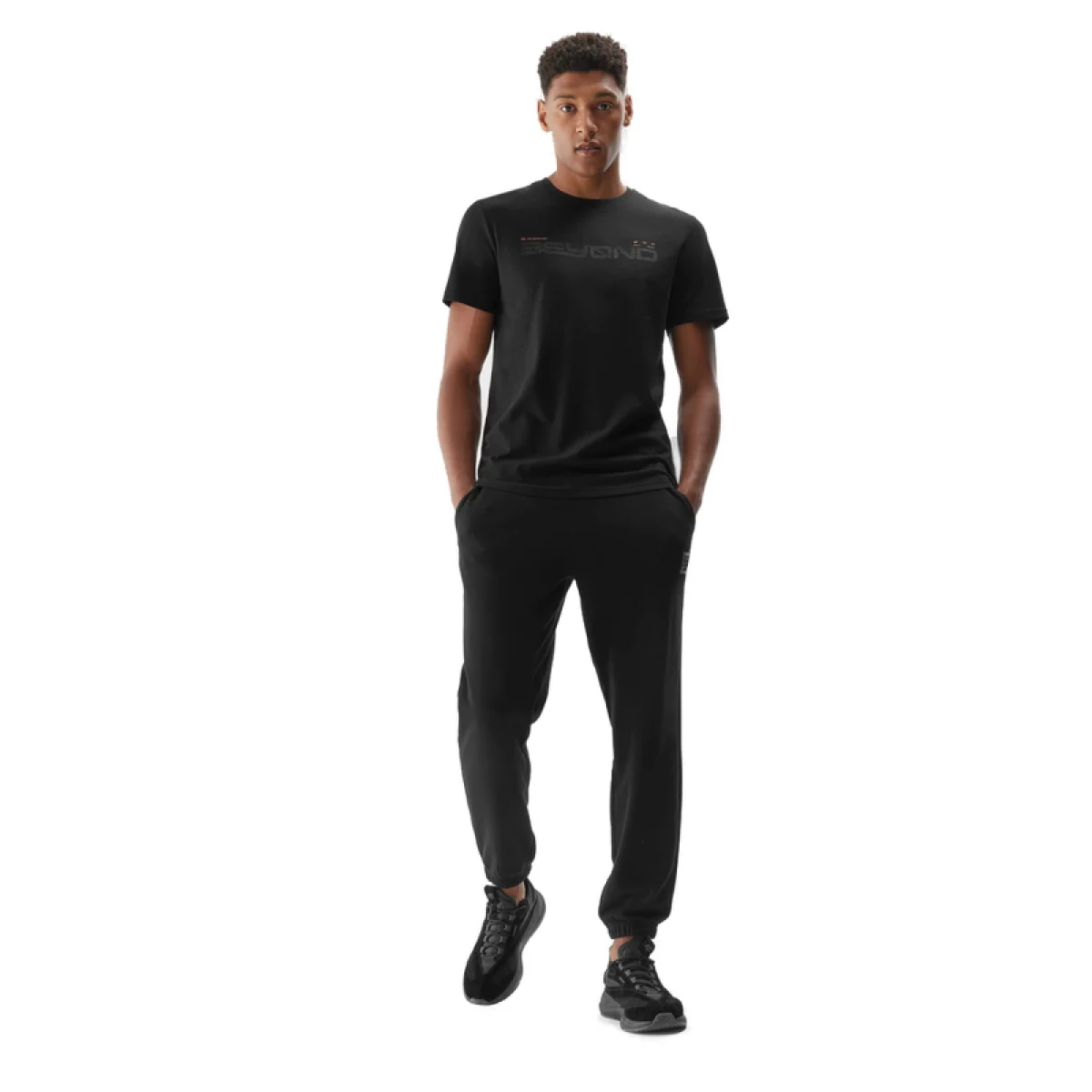 Pánske tepláky 4F TROUSERS-AW23TTROM453-20S-DEEP BLACK · záber 3