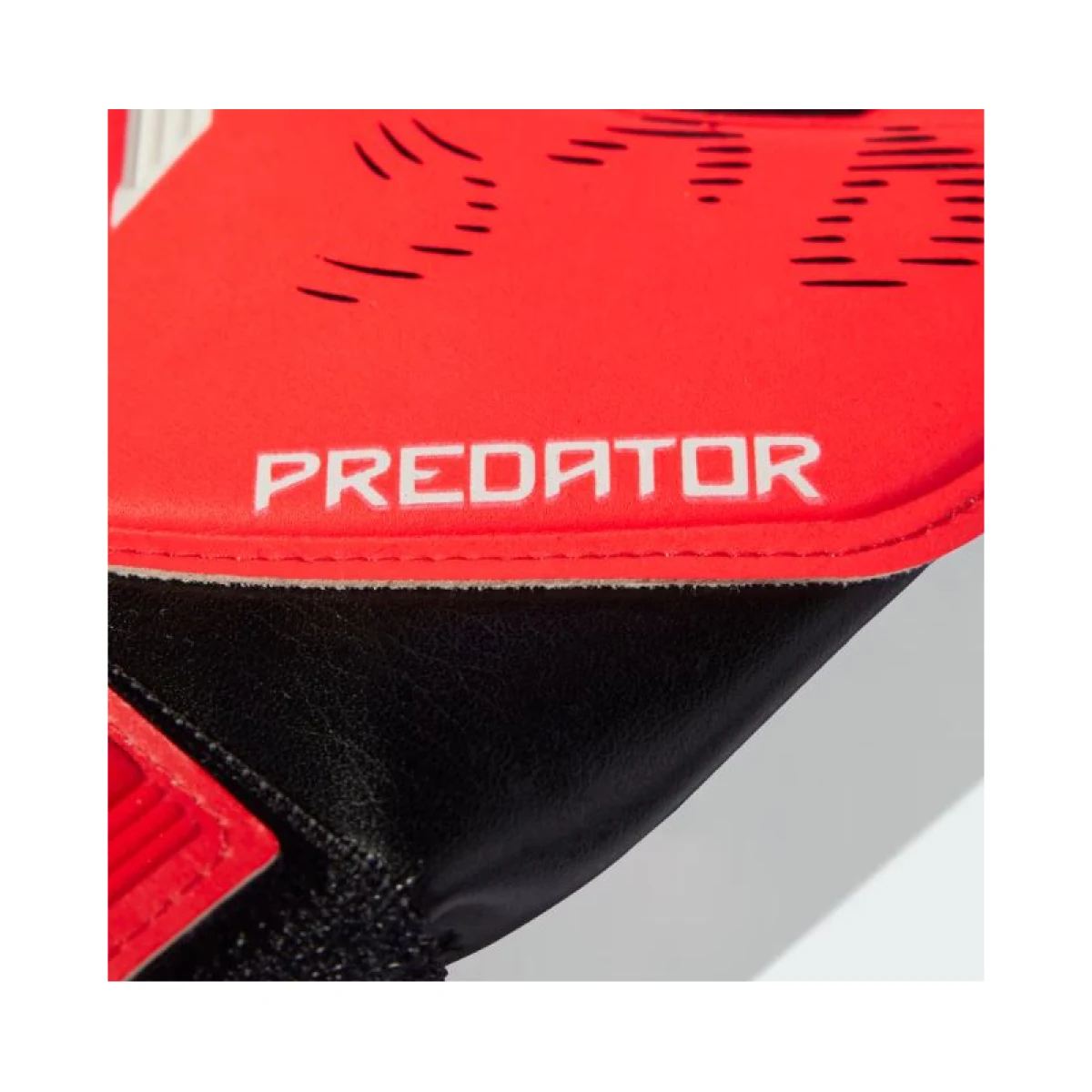 Futbalové brankárske rukavice ADIDAS PRED GL TRN J BLACK LUCRED WHITE · záber 3