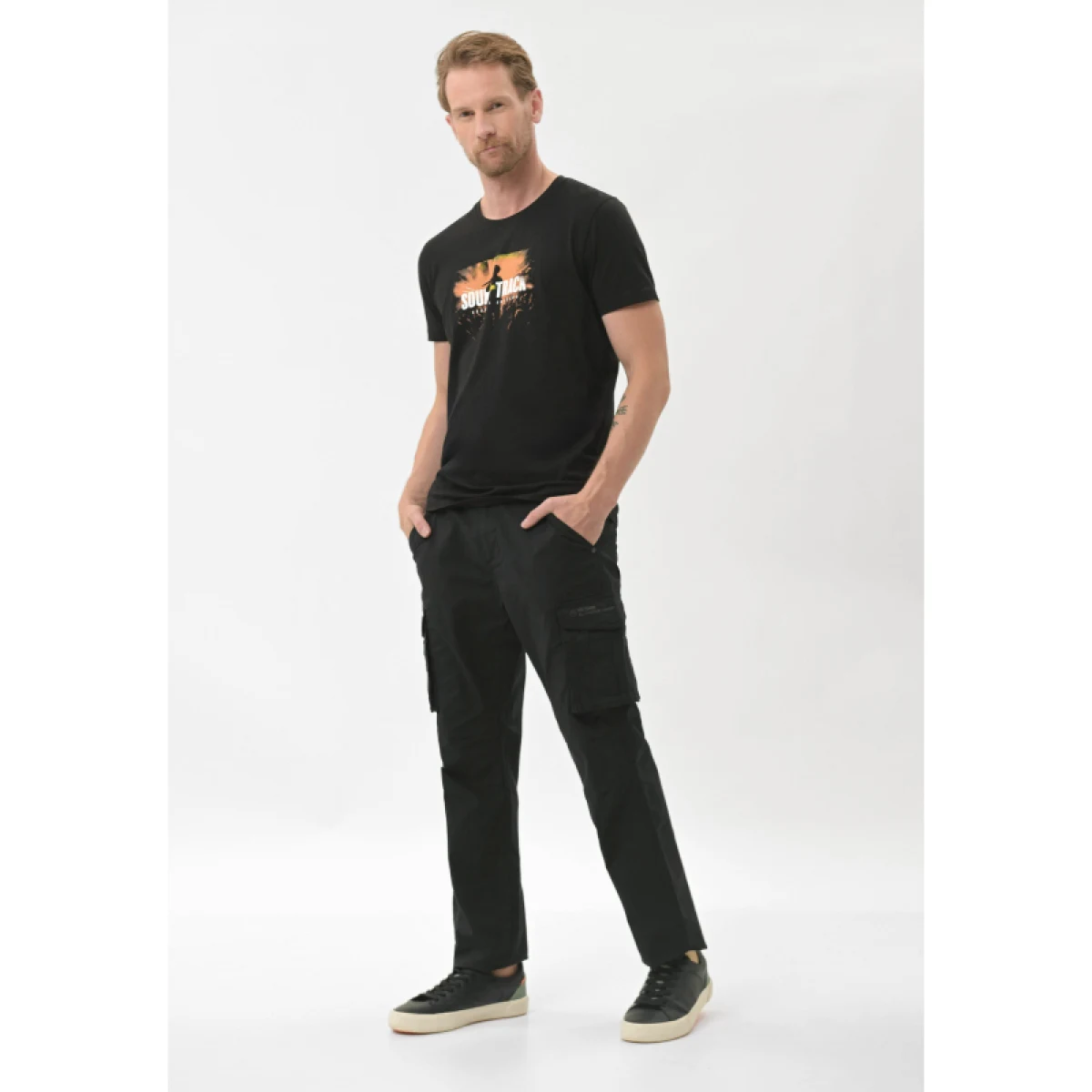 Pánske tričko s krátkym rukávom VOLCANO FESTIVAL-700-BLACK · záber 3