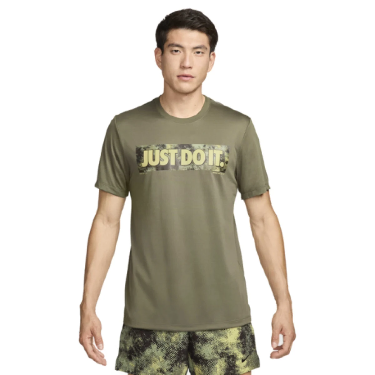 Pánske tréningové tričko s krátkym rukávom NIKE DF TEE RLGD CAMO · záber 1