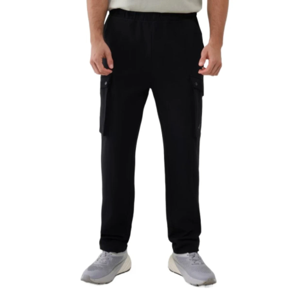 Pánske nohavice 4F TROUSERS CAS-WSS25TTROM0990-20S-DEEP BLACK · záber 1