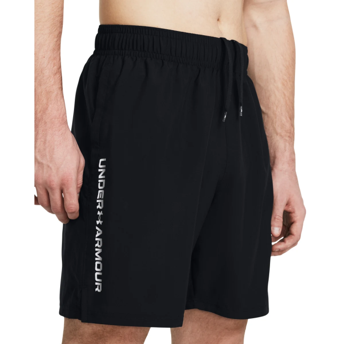 Pánske tréningové kraťasy UNDER ARMOUR UA Tech Woven Wordmark Short-BLK · záber 2