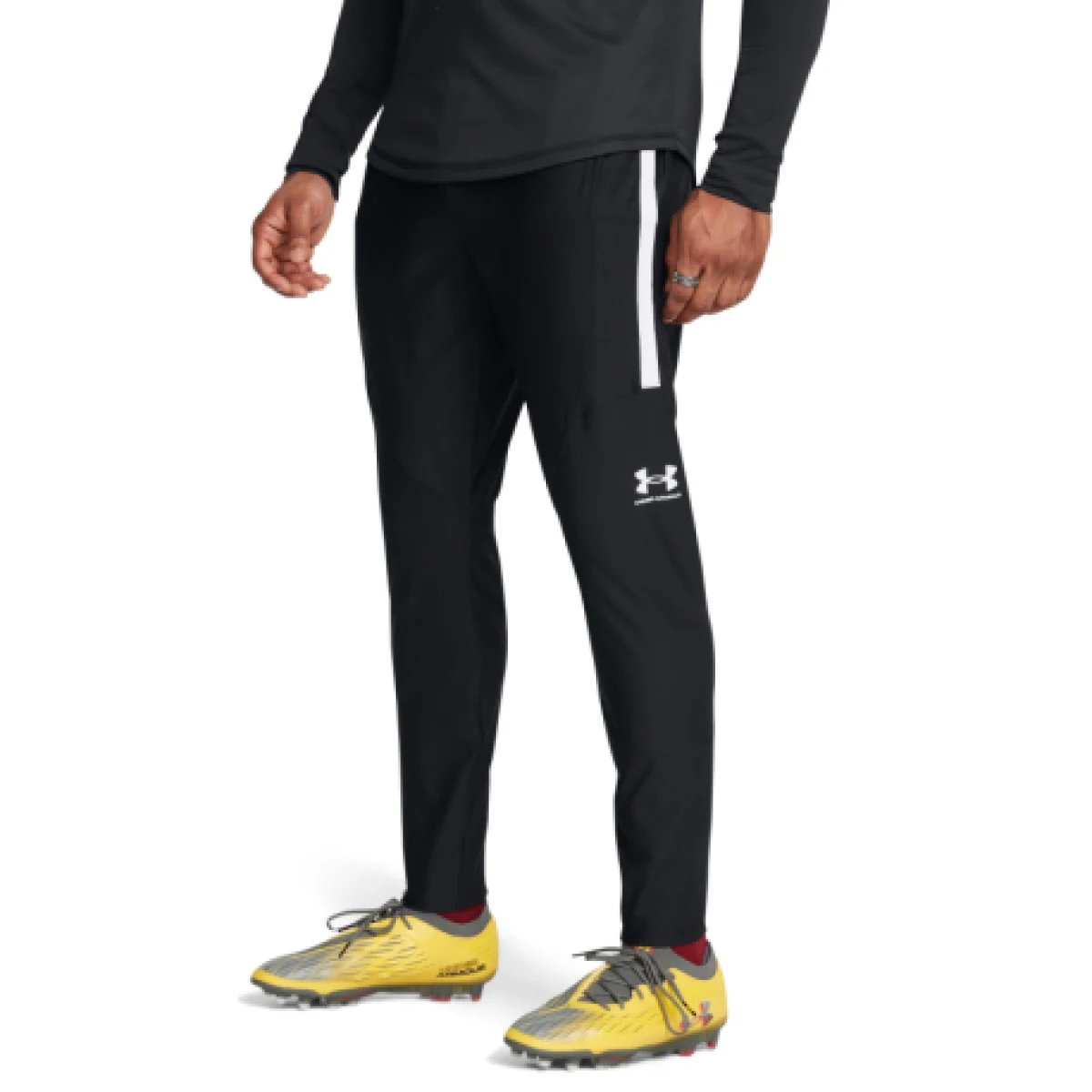 Pánske tepláky UNDER ARMOUR UA Ms Ch. Pro Pant-BLK · záber 1