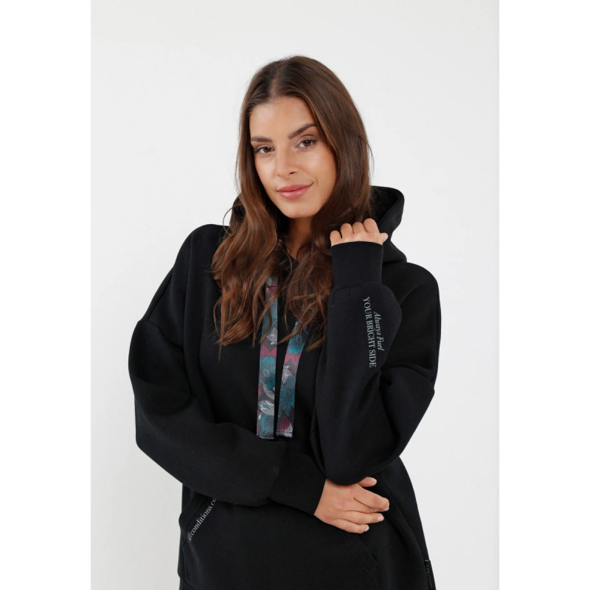 Dámska mikina s kapucňou VOLCANO B-MIKA-700-BLACK · záber 5