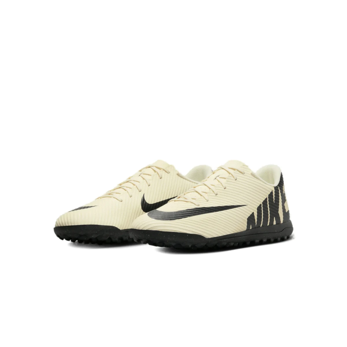 Chlapčenské futbalové kopačky turfy NIKE Vapor 15 Club Jr TF lemonade black · záber 3
