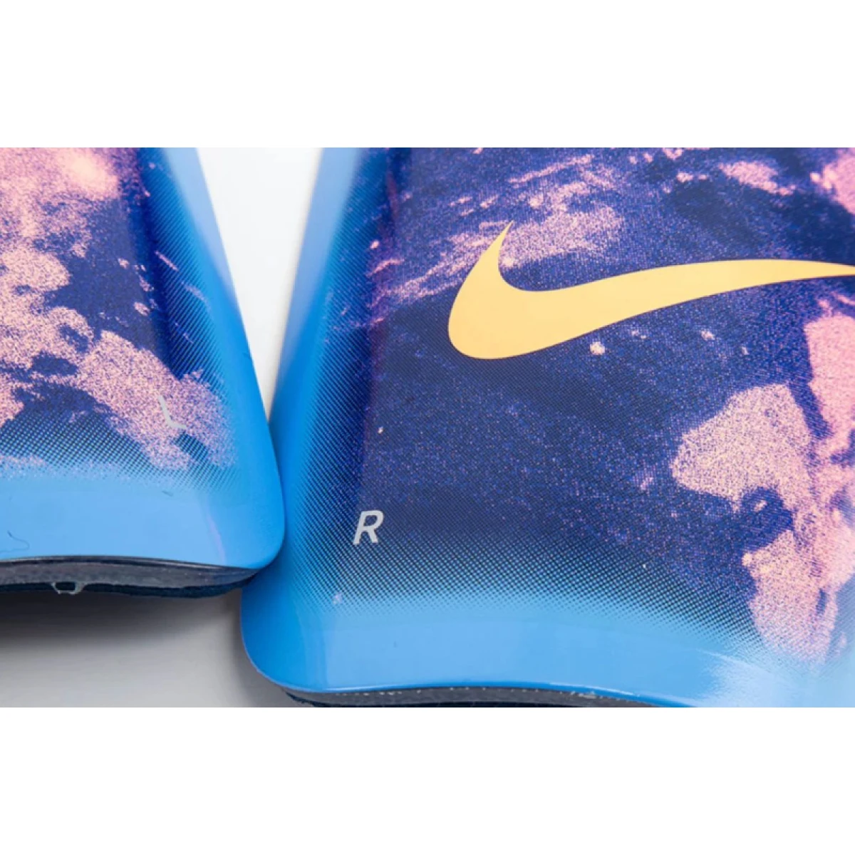 Futbalový chránič NIKE Mercurial Lite Erling Haaland (SP55)(52) · záber 2