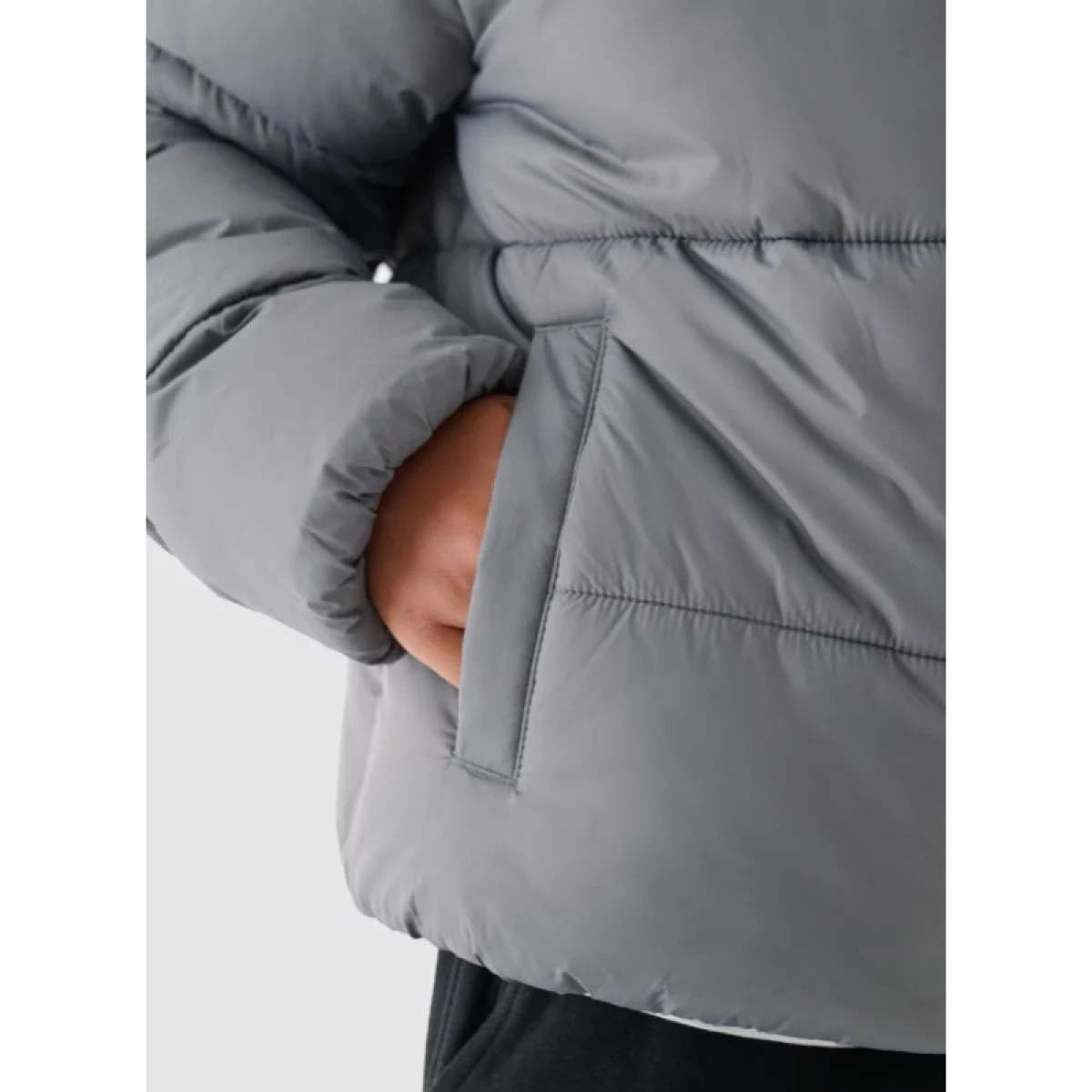 Chlapčenská bunda 4F JUNIOR DOWN JACKET-JWAW24TDJAM461-25S-GREY · záber 3
