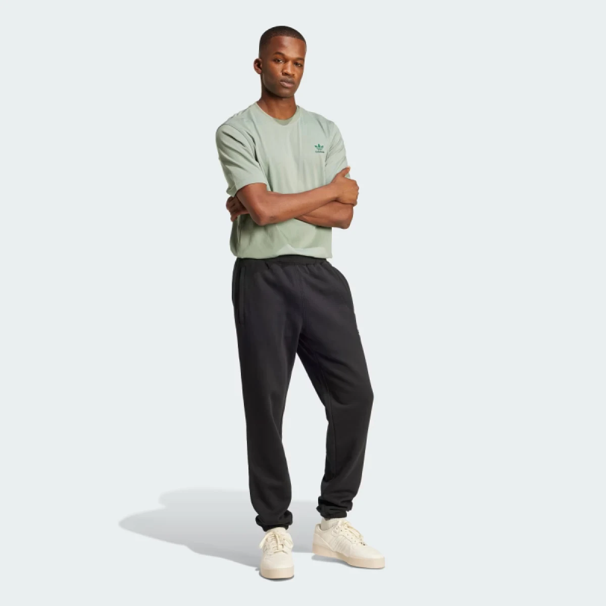 Pánske tričko s krátkym rukávom ADIDAS ORIGINALS TREFOIL ESS TEE-SILGRN · záber 4