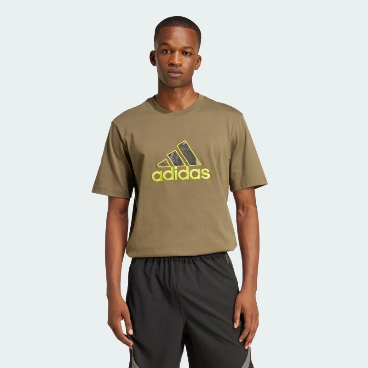 Pánske tričko s krátkym rukávom ADIDAS GRFX TEE-OLISTR · záber 3