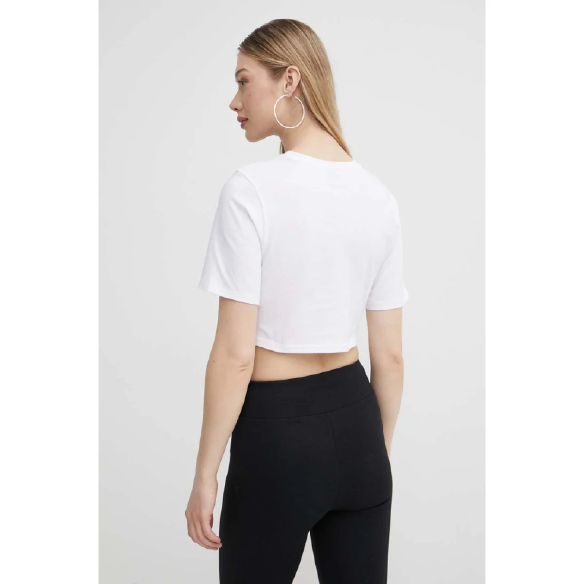 Dámske tričko s krátkym rukávom VANS GO ANYPLACE CREW CROP II-WHITE · záber 3