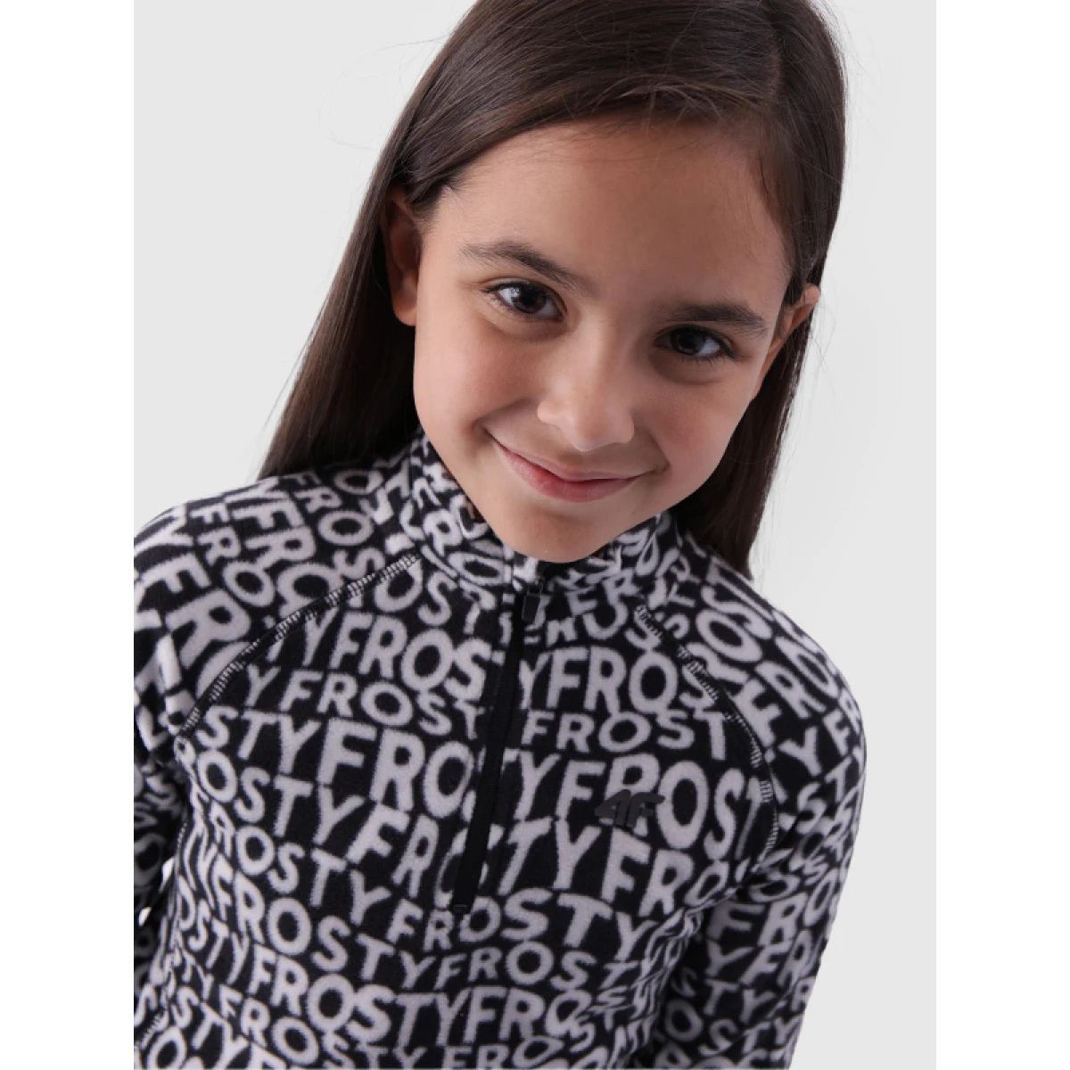 Dievčenská lyžiarska flisová mikina 4F JUNIOR FLEECE UNDERWEAR-JWAW24UFLEF051-20A-DEEP BLACK ALLOVER · záber 3
