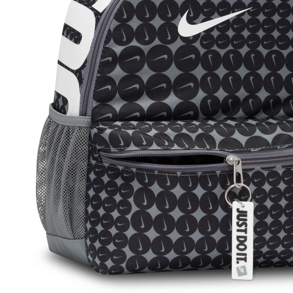 Detský batoh NIKE Y NK BRSLA JDI MNI BK-AOP SP25 · záber 5