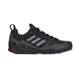 Pánska nízka turistická obuv ADIDAS Terrex Swift Solo 2.0 core black grey three grey six · záber 1