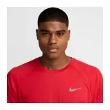 Pánske tréningové tričko s krátkym rukávom NIKE SWIM ESSENTIAL UNIVERSITY RED-UNIVERSITY RED · záber 5