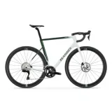 Cestný bicykel BASSO Astra disc, Shimano 105 Di2, Microtech RE38, pop green · záber 1