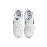 Chlapčenská rekreačná obuv NIKE Court Legacy white midnight navy · záber 4