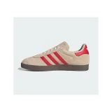 Pánska vychádzková obuv ADIDAS ORIGINALS Gazelle sand strata better scarlet cloud white · záber 2