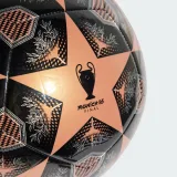 Futbalová lopta ADIDAS UCL CLB METCOP BLACK SILVMT · záber 3