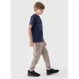Chlapčenské zateplené tepláky 4F JUNIOR TROUSERS-JWAW24TTROM760-26S-WARM LIGHT GREY · záber 3