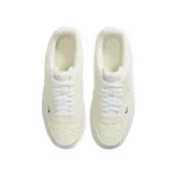 Dámska vychádzková obuv NIKE Court Vision Low Next Nature white pale ivory black · záber 4