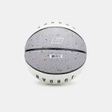 Basketbalová lopta NIKE JORDAN PLAYGROUND 8P 05 CG WH BK · záber 3