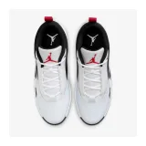 Pánska vychádzková obuv NIKE Jordan Max Aura 6 M white black gym red · záber 4