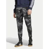 Pánske zateplené tepláky ADIDAS M CAMO PT-IY6636-Black · záber 2